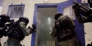 وحدات القمع في سجون الاحتلال تقتحم قسم 3 في سجن النقب