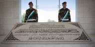 القيادة تضع اكاليل زهور على ضريح الشهيد الراحل ياسر عرفات