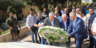 العالول يضع اكليلاً من الزهور على النصب التذكاري لشهداء الثورة الفلسطينية في بيروت
