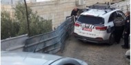 القدس: الاحتلال ينكل بعائلة فتى يتهمه بتنفيذ عملية طعن ويعتقل والدته