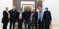 الرئيس يستقبل والدة وعائلة الشهيد أيمن حامد