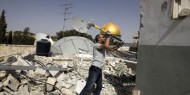 عائلتان فلسطينيتان تشرعان بهدم منزليها في القدس بضغط من بلدية الاحتلال