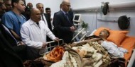الحمد الله يعود عاطف أبو سيف ويطمئن على صحته