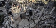 انتشال 15 شهيدا معظمهم نساء وأطفال من منزل تعرض للقصف في مخيم جباليا