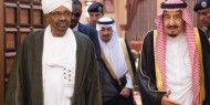خلال محاكمته: البشير يقر بحصوله على أموال من السعودية والإمارات