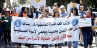 حمد خلال وقفة أمام مجلس الوزراء: سنستكمل العمل بقانون حماية الأسرة قريبا