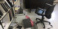 الاحتلال يقتحم مقر مؤسسة لجان العمل الصحي ويعيث فيه خرابا
