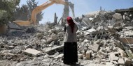 الاحتلال يرغم عائلة على هدم منزلها ذاتيا في المكبر