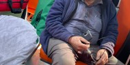 نابلس: إصابة 8 متضامين وإحراق مركبتهم بهجوم للمستوطنين في بورين