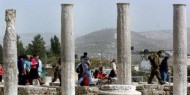 مستوطنون يقتحمون الموقع الأثري في سبسطية