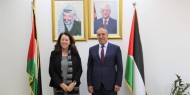 الشيخ يطلع مسؤولة في الخارجية السويسرية على آخر المستجدات السياسية