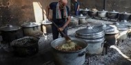 مبادرات مجتمعية لطهي الطعام وتقديمه مجانا للنازحين في غزة وسط اشتداد الحرب