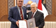 الرئيس يمنح القائد الوطني الكبير محمد بركة قلادة الكنعانيين الكبرى