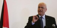 الرئيس محمود عباس يهاتف د. صائب عريقات مهنئا بنجاح العملية الجراحية