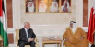 الأحمد يجتمع بوزير خارجية البحرين ويطلعه على التطورات الفلسطينية