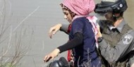 الاحتلال يعتقل مواطنة مقدسية