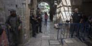 القدس: الاحتلال يعتقل فتى ويفرج عن فنان شريطة الإبعاد